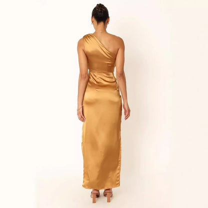 Oblique Shoulder Satin Solid Color Dress